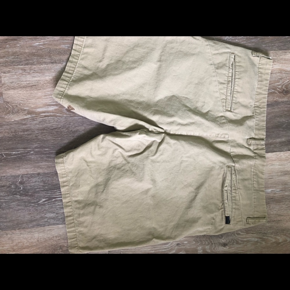 Khaki Volcom shorts